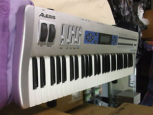 Alesis QS6.2 Synthesiser in Excellent Condition - Little Used Since Purchase New