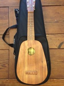 Gold Label Kamaka Soprano Pineapple Ukulele Near Mint Sweet Player w/ Soft Case