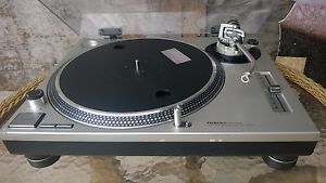 technics SL-1200MK2-X-A Direct Drive Turntable 110V-120V/220V-240V Great Shape