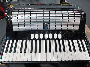 HOHNER Tango III T 120 Bass German Accordion Fantastic Condition w/New Straps