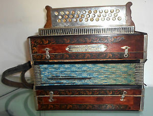 fisarmonica organetto antica in legno stornati massimo brescia