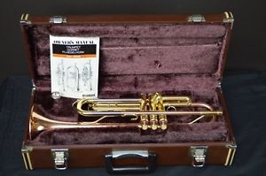 YAMAHA YTR-3320 Used Trumpet  w/ Hard case