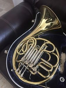 Conn 6D Double French Horn *Clean*