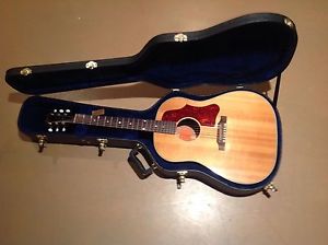 2000 GIBSON J-50 ACOUSTIC ELECTRIC GUITAR EXCELLENT CONDITION