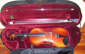Knilling Bucharest 15 1/2" Viola Outfit with Upgraded Case Model 3105FH