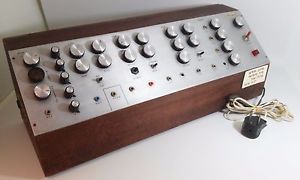 70' Synthesizer Analog Keyboard Synth Box. Moog Inspired. Self Assembly. Vintage