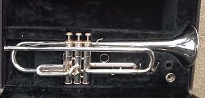 Yamaha YTR4320ST Silver Trumpet w First Valve Trigger With Case Case Japan Older