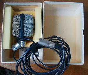 AKG D12 near mint  incl. box and paperwork