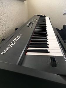 Keyboard Roland R200 (kaum genutzt) mit viel Zubehör!!!