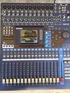 Yamaha O1V96 version 2 with rack ears