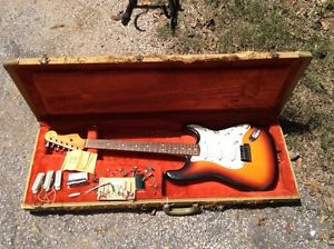 Fender American Vintage 62 Stratocaster Reissue Electric Guitar