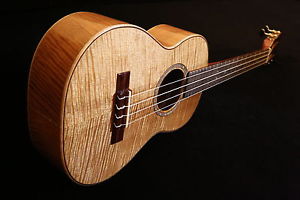 CUSTOM DAVID GOMES 'KOA' TENOR UKULELE /studio recording at Ukulelefriend.com