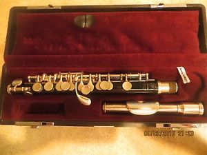 YAMAHA YPC-32 PICCOLO W/ CASE ~ REALLY NICE CONDITION! LOOK!