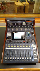 Yamaha DM 1000 ver.2 with Waves Y96K and MY8-AE cards - great condition