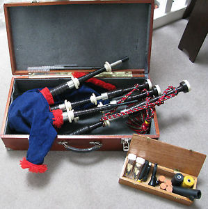 SET OF DAVID NAILL BAGPIPES IN EXCELLENT CONDITION