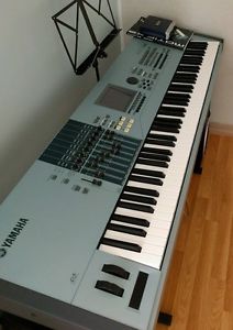Yamaha Motif XS8 Synthesiser Keyboard