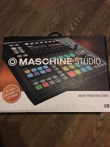 Native Instruments Maschine Studio - Black