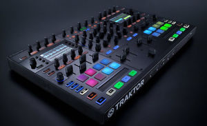 Native Instruments Traktor Kontrol S8 DJ Controller