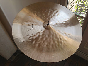 RARE - PAISTE TRADITIONALS 22'' MEDIUM LIGHT SWISH
