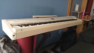 Roland FP 80 Digital Piano White, MINT!!