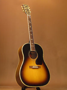 Gibson J45 Delux