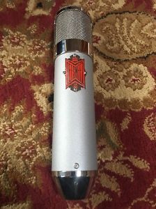 Beesneez Phelicity Tube Microphone