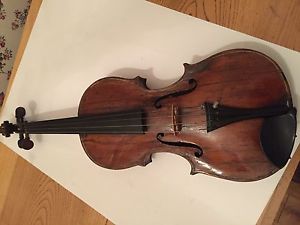 Violin from the early 1700s, probably Dutch.