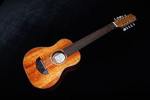 CUSTOM KAMAKA TIPLE 10-STRING UKULELE / studio recording at Ukulelefriend.com