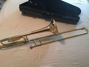 Yamaha YSL 446G Intermediate Trombone With F Rotor/attachment