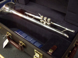 BACH LR180S37 Stradivarius Series Bb Trumpet SILVER NEW OPEN BOX W/ CASE