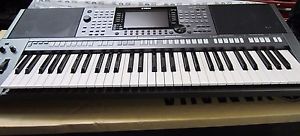 Beautiful Yamaha PSRS 770 Arranger Keyboard