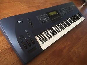 Yamaha EX5 Synthesiser - Excellent Condition - Amazing Library Of Sounds
