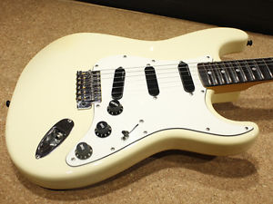 Fender Japan ST72-145SC Used w / Gigbag