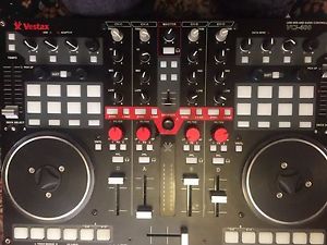 Vestax VCI 400 MIDI DJ Controller