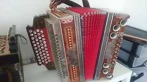 Acordeon diatonico Diatonischen akkordeon Peter Muller Tirol GCFBb Accordion
