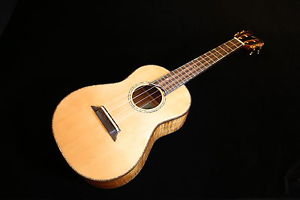 CUSTOM MAKO TENOR UKULELE / studio recording at Ukulelefriend.com