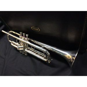 Yamaha Xeno YTR 8335S Bb Professional Trumpet Silver plate w/ Original hard Case