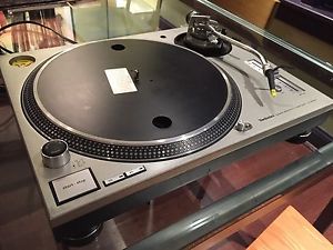 Technics SL1200M3D Professional Quartz Direct Drive Turntable System