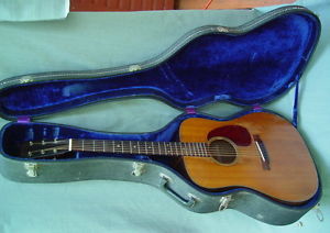 1948 Martin D-18 Acoustic Guitar and case