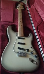 Fender Stratocaster 1979 Antigua Gray