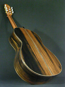 SPANISH CLASSICAL CONCERT GUITAR.  LUTHIER JUAN MONTES.  HARD CASE.   ACOUSTIC.