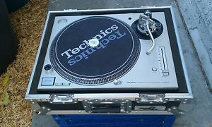 TECHNICS SL-1200M3D Turntable & Road Ready Case Quartz Direct Drive all VG