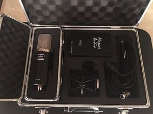 Mojave Audio MA-200 Large-diaphragm Tube Condenser Microphone