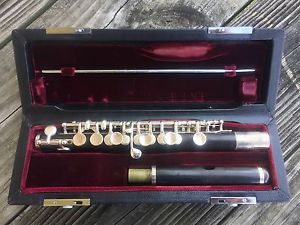 Gemeinhardt Model 4W Grenadilla Wood Piccolo