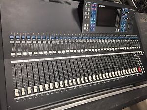 Yamaha LS9 Digital Sound Desk 32 channel little use inc. flightcase