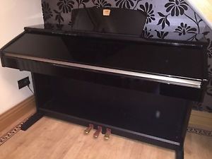 Yamaha Clavinova CVP-401 Digital Piano