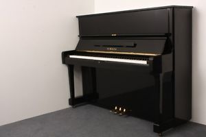 YAMAHA U1H schwarz Klavier gebraucht