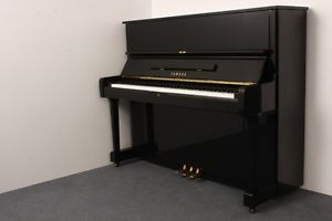YAMAHA U1H schwarz Klavier gebraucht
