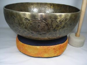 Spécial pied sonore Astamangala 38,5 cm 5.140 gr