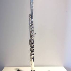 ALTUS AZUMI AZ-Z2E Straight  Head Flute Outfit (AZZ2E,Incl. Case & Cleaning Ac.)